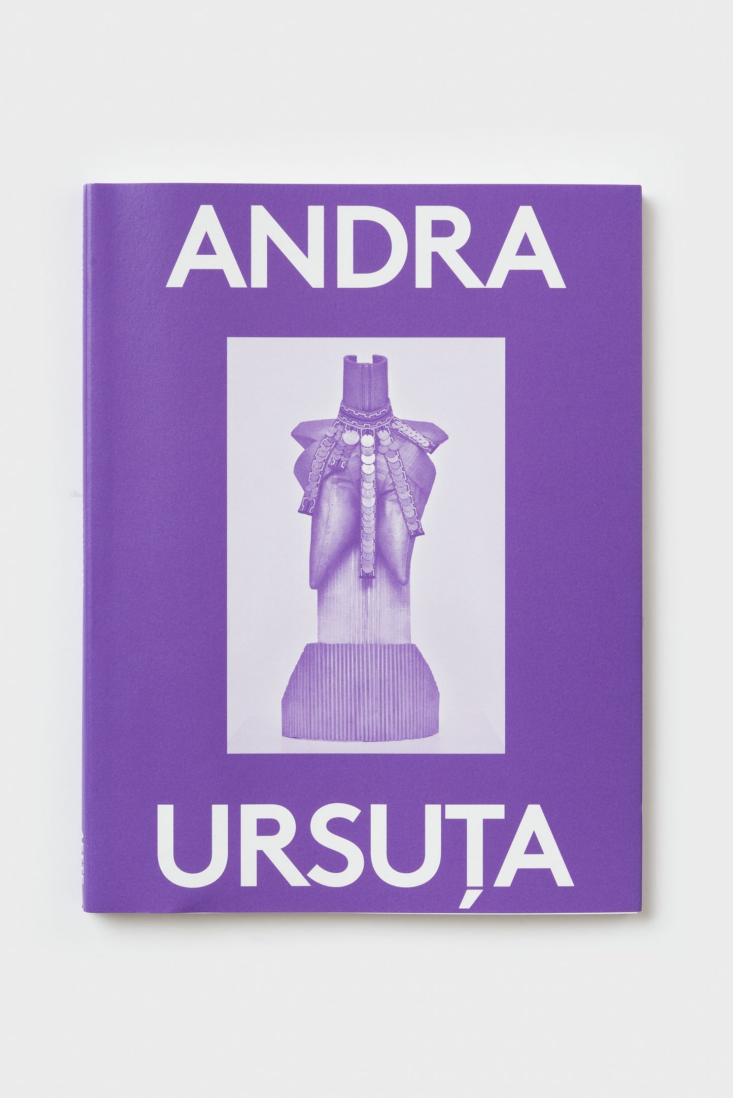 2000 Words. Andra Ursuta